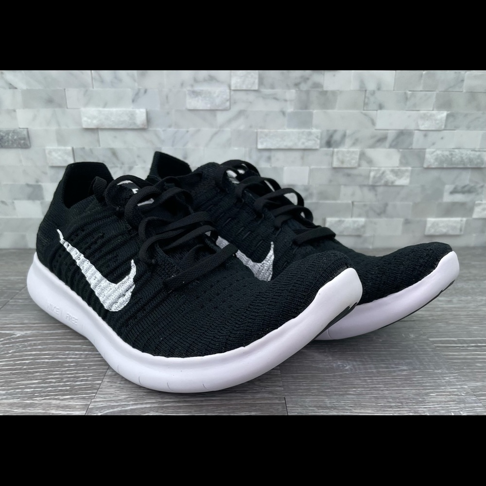 Nike Wmns Free Run FlyKnit